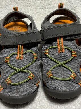 OshKosh Kids Sandals Size 12 🌿 Closed Toe